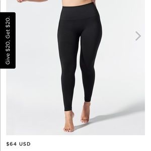 Postpartum leggings
